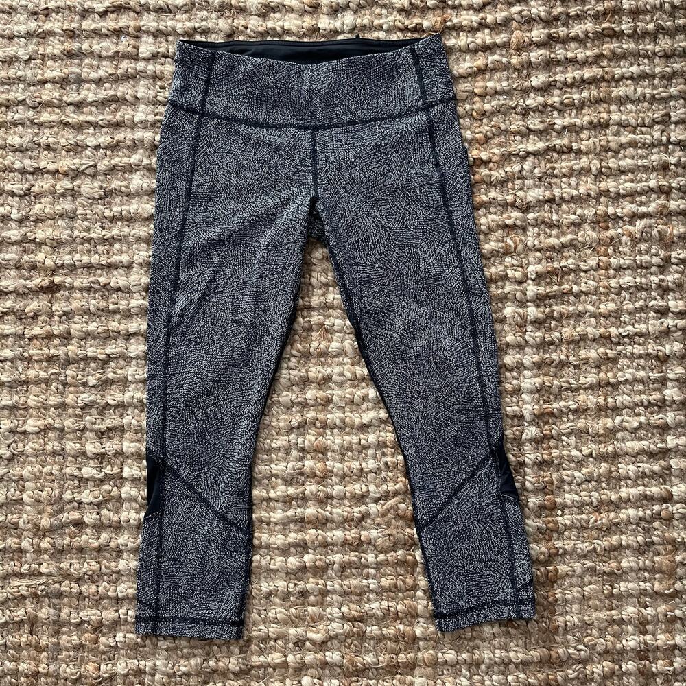 Lululemon Pace Rival Crop 19" Leggings Size 6 Line Up White Black Running
